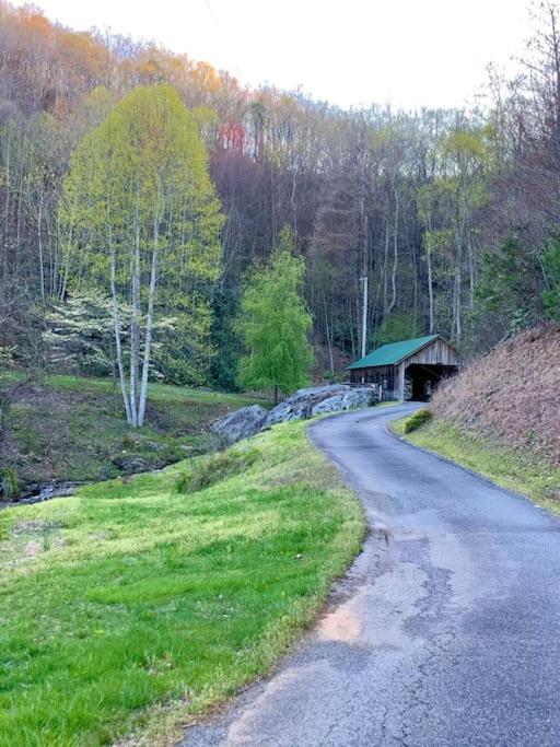 Blue Ridge Parkway Panoramic Paradise-60 Mile View Fancy Gap Buitenkant foto
