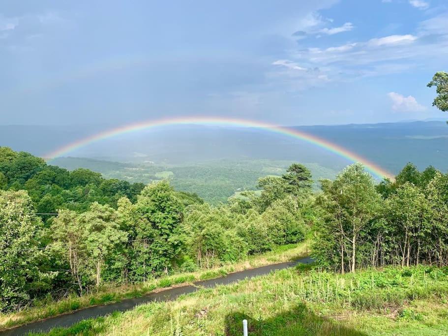 Blue Ridge Parkway Panoramic Paradise-60 Mile View Fancy Gap Buitenkant foto